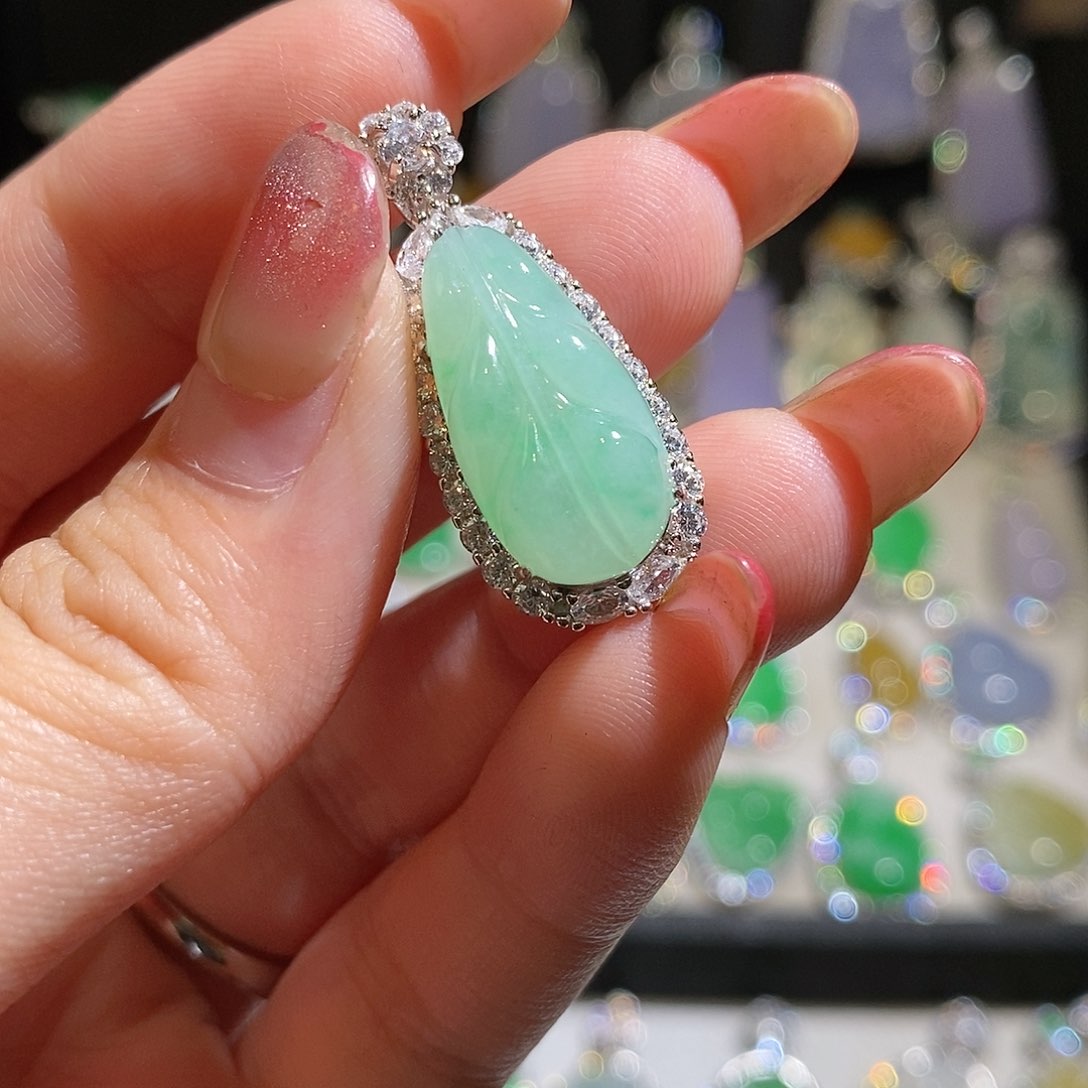 翡翠银S925镶嵌颈饰天然翡翠