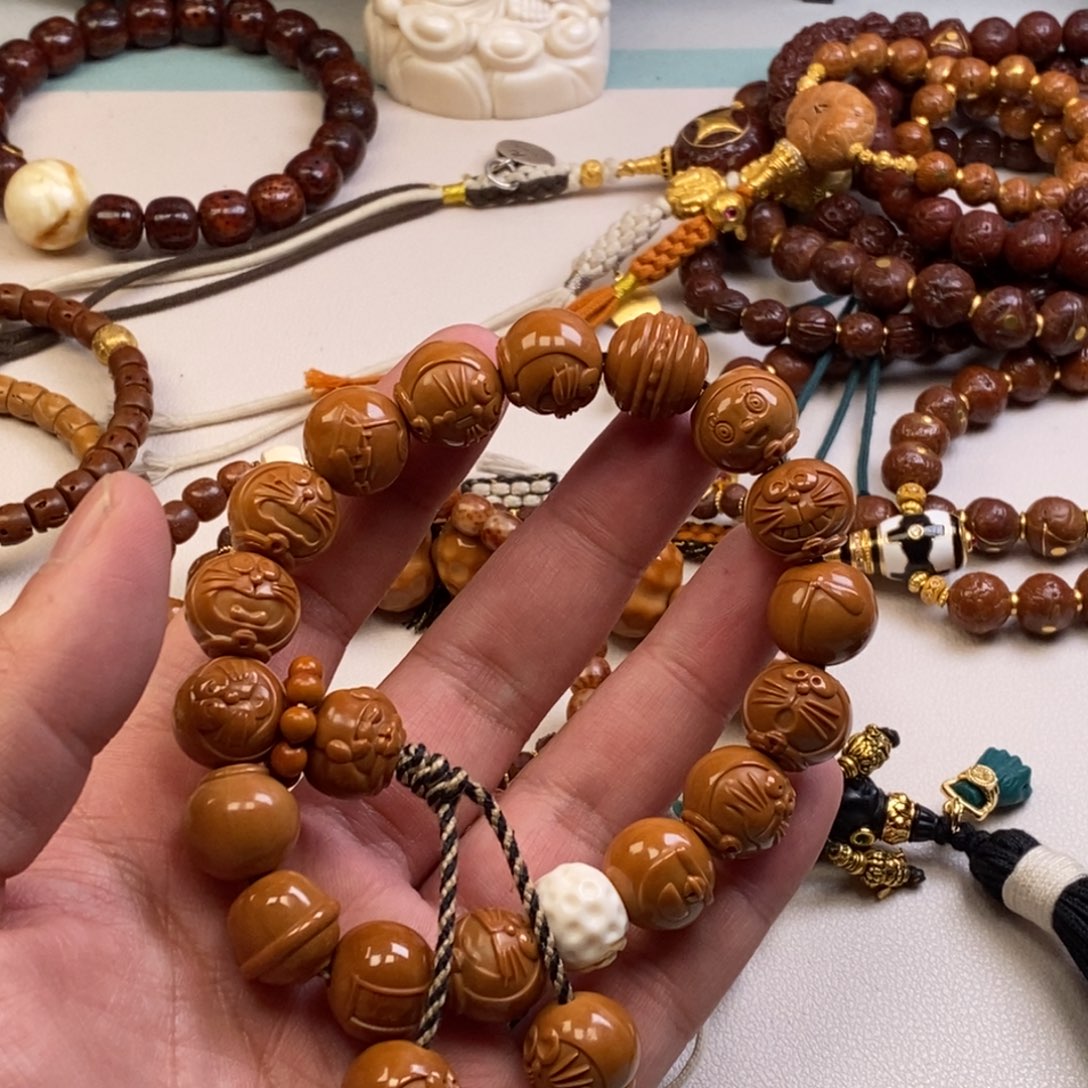 吊坠猴头核桃。。。。。。。。。。。