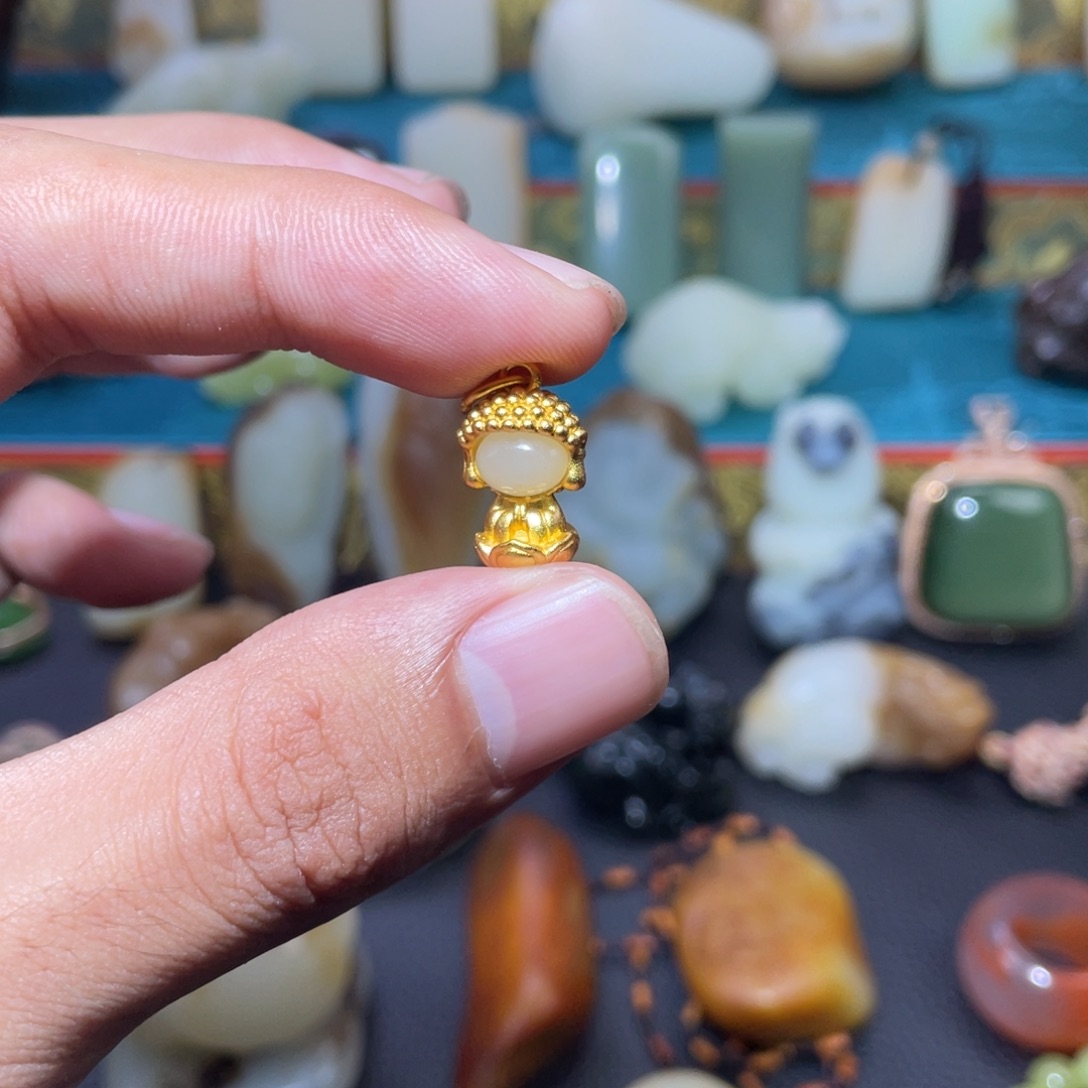 和田玉未镶嵌挂件