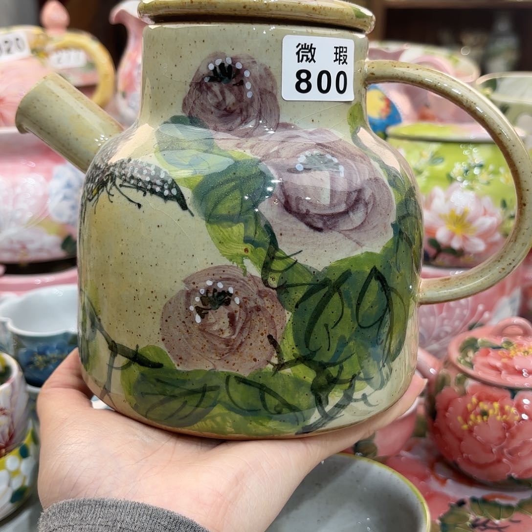 瓷片兔兔盖茨，兔兔