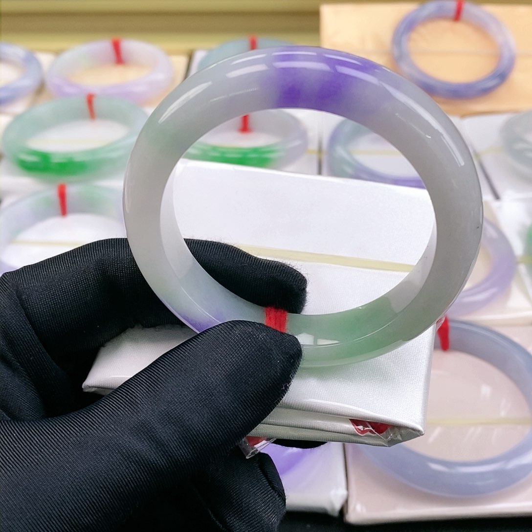 【闪购商品】未镶嵌手镯翡翠L*R