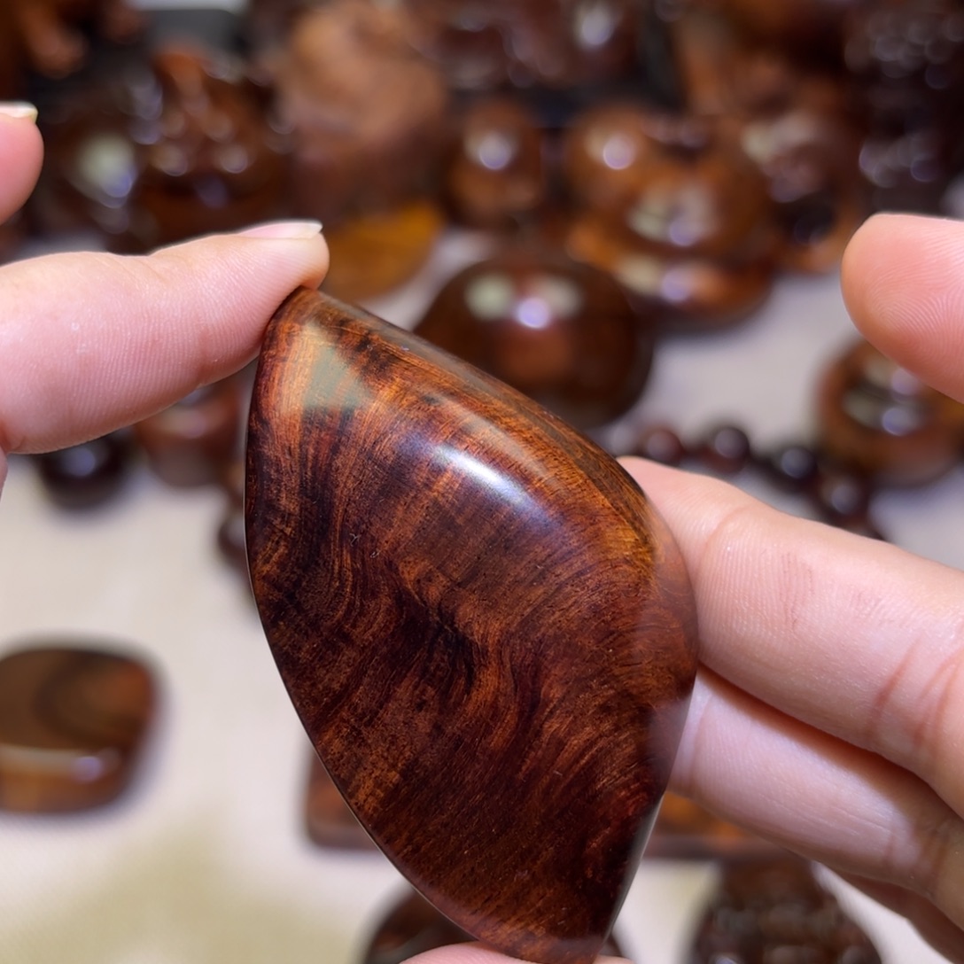 黄花梨/降香黄檀把件