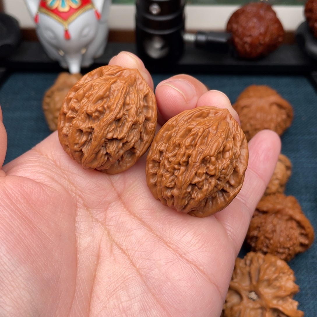 文玩核桃把件全品虎头33