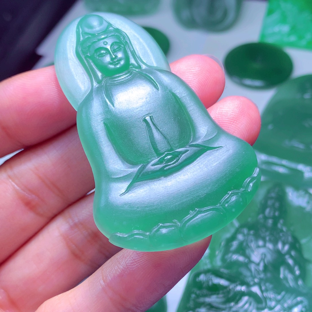 ·***.定制翡翠未镶嵌天然