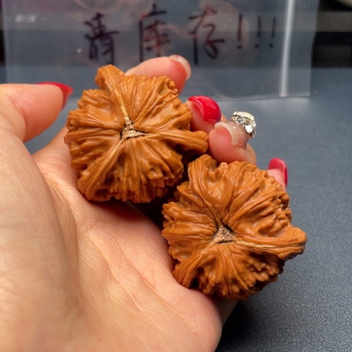 华***少吊坠文玩核桃白狮子