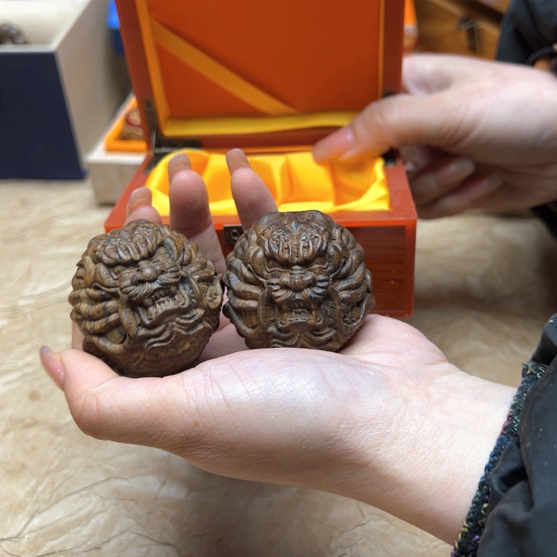 大叶紫檀（黑酸枝木类）