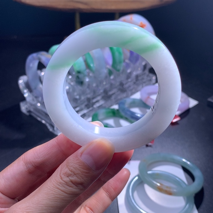 未镶嵌手镯定制翡翠