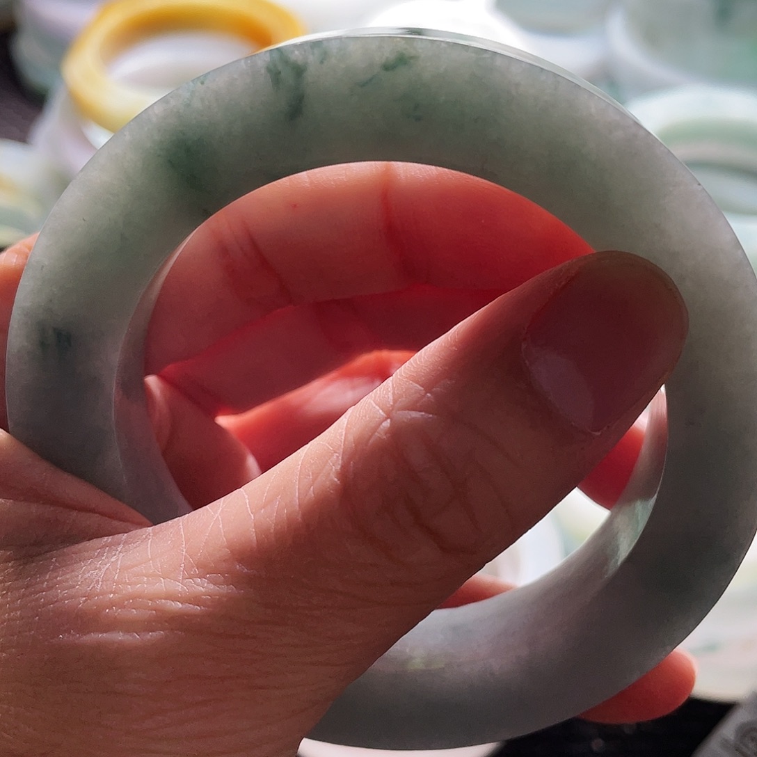 定制翡翠未镶嵌手鐲