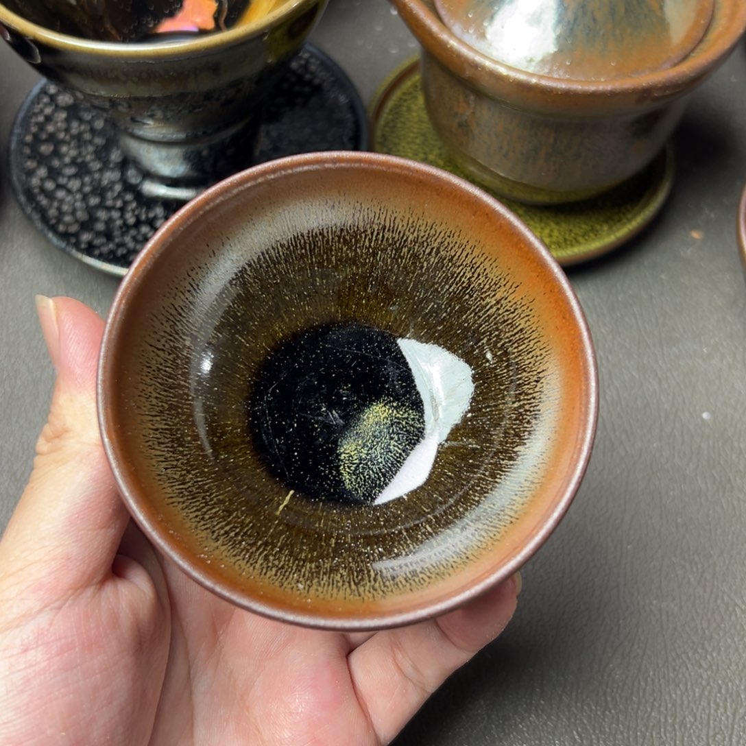 茶盏我也会很难过啊呜呜泪