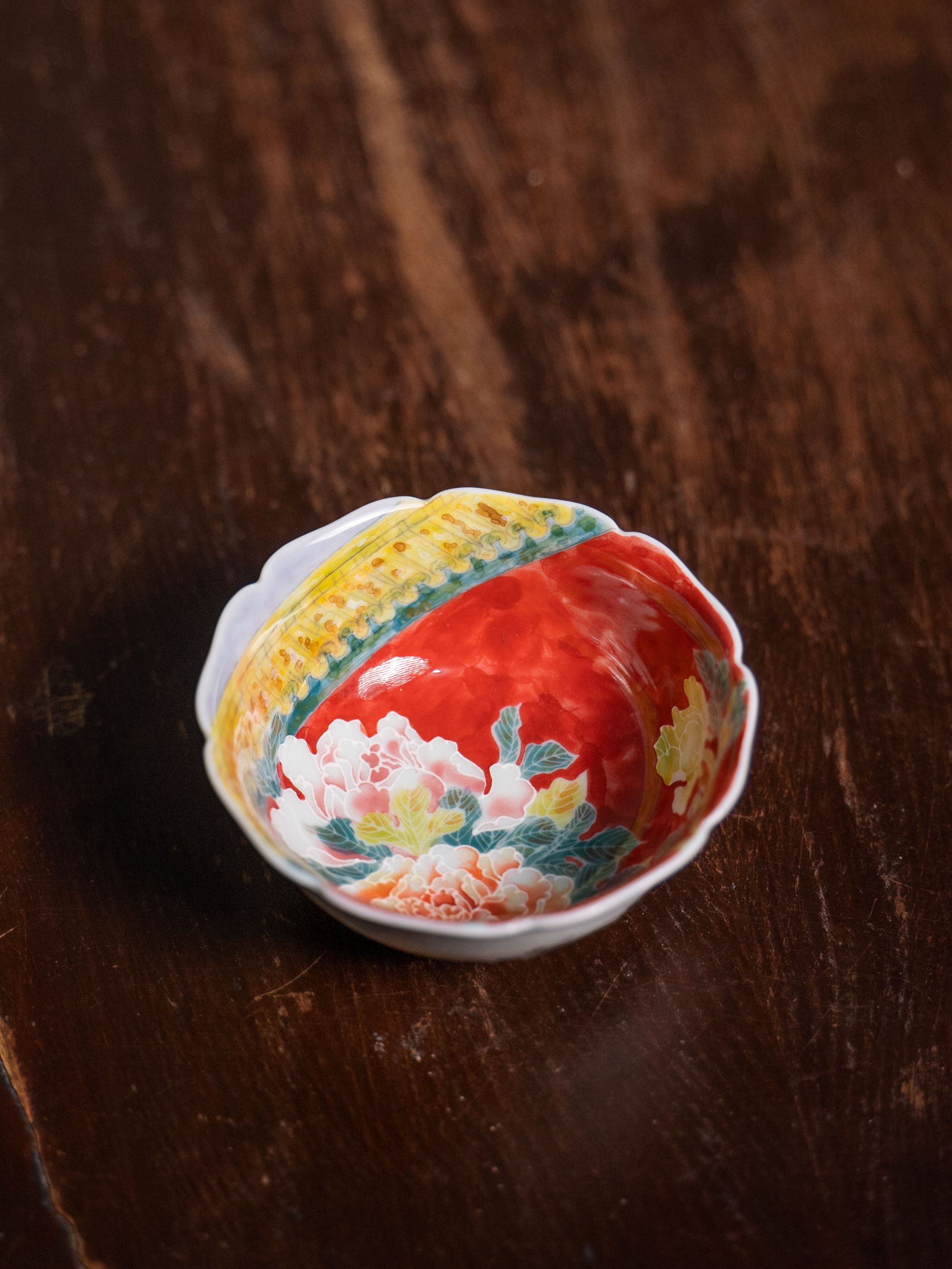 鱼几岁 | 故宫红双色牡丹花口小杯