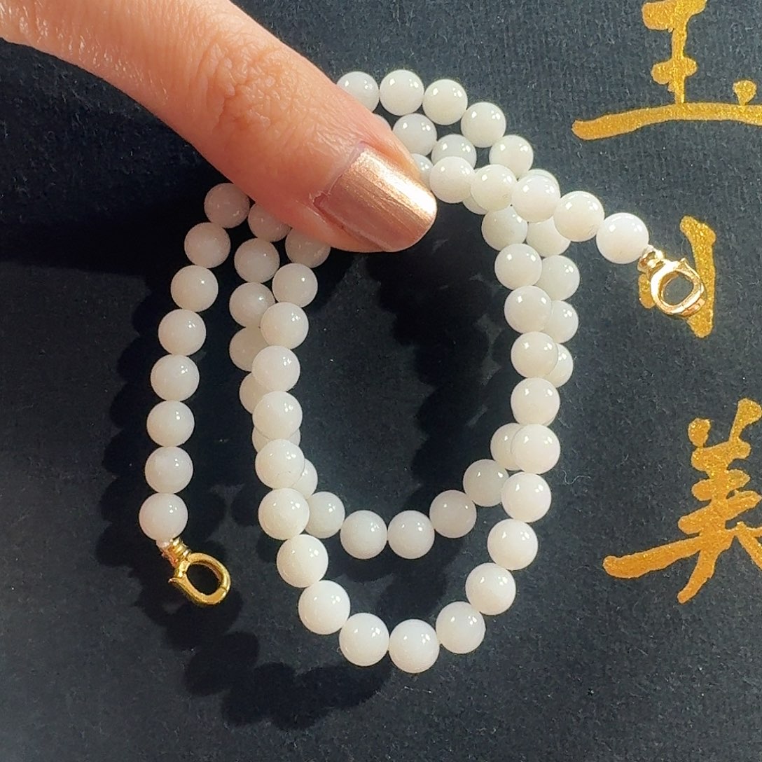 和田玉未镶嵌颈饰米达6