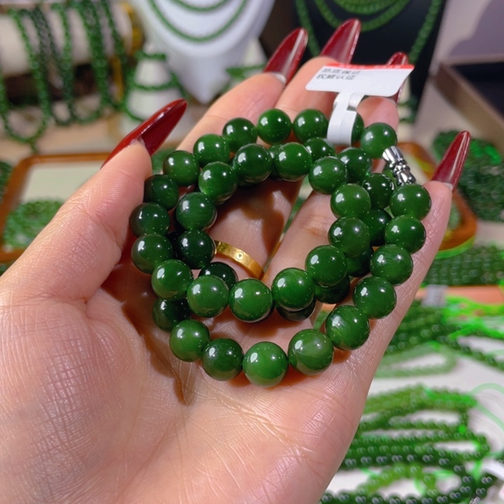 和田玉（碧玉）颈饰未镶嵌