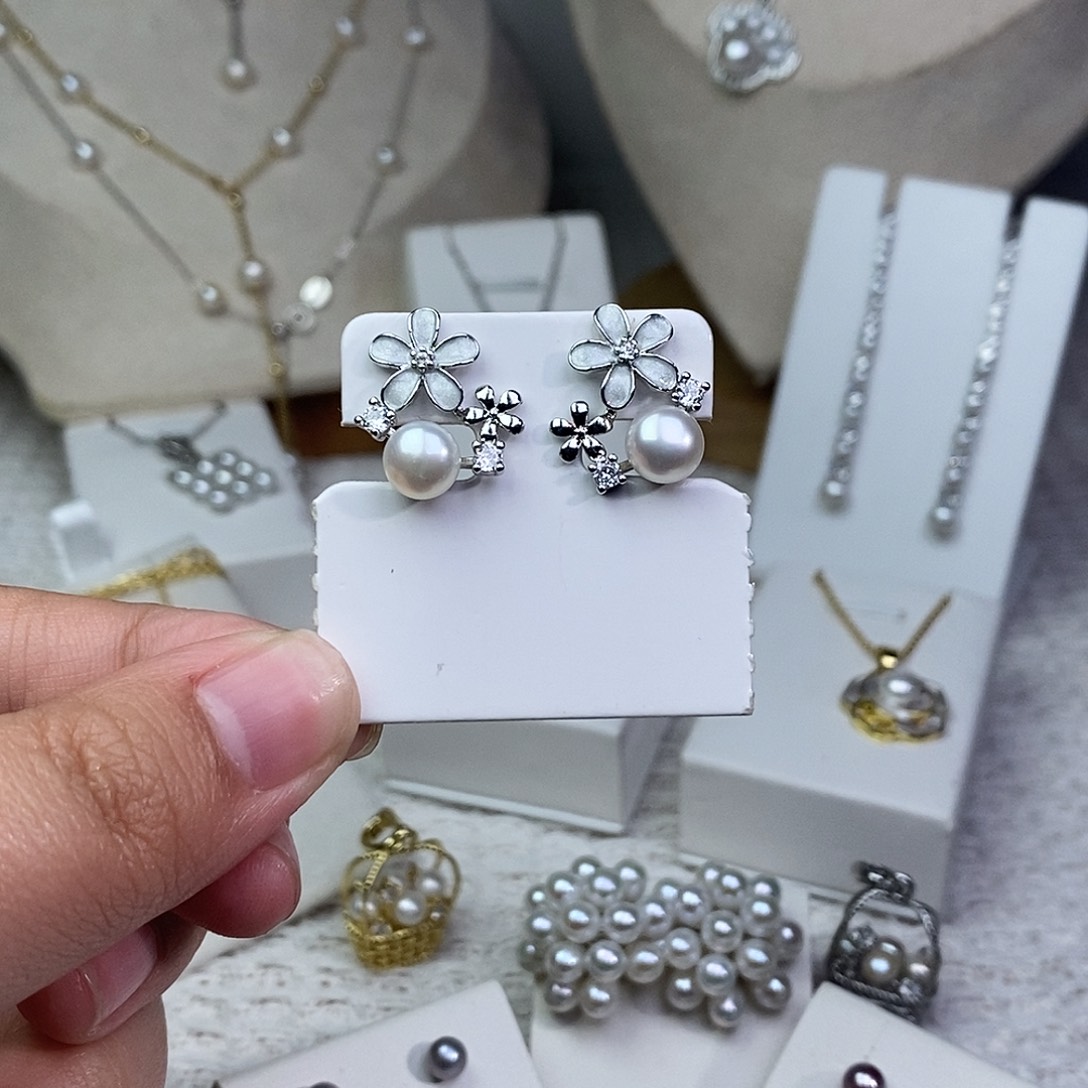 银S925镶嵌耳饰淡水珍珠