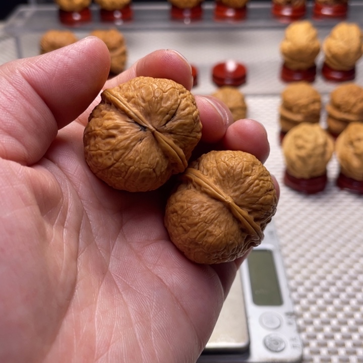 文玩核桃把件7蟒纹元宝