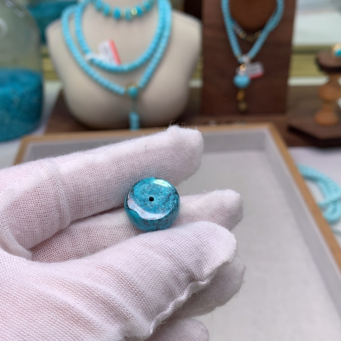 绿松石配饰未镶嵌