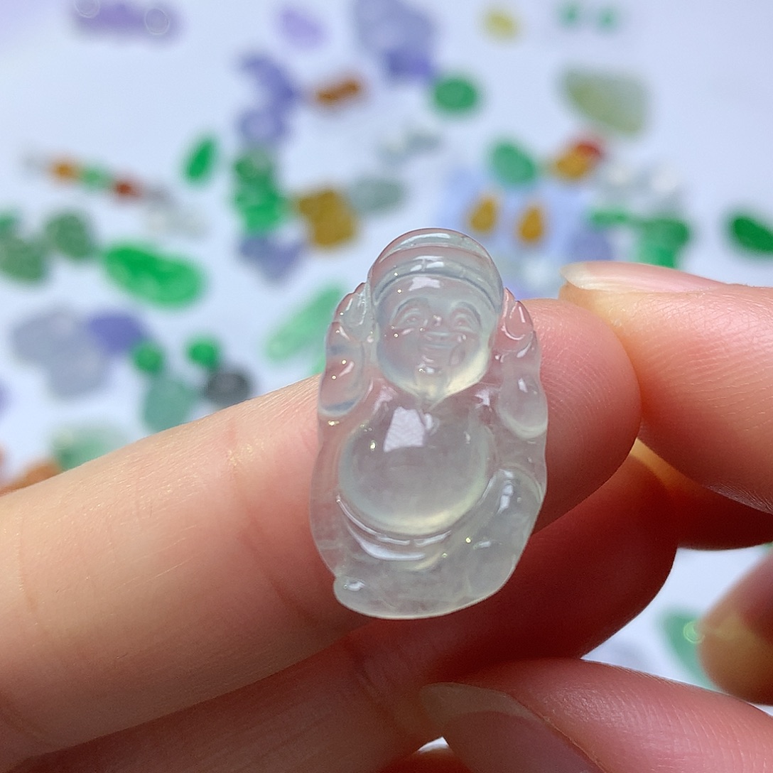 翡翠未镶嵌颈饰财财