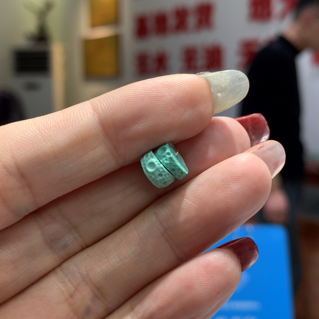 绿松石配饰未镶嵌