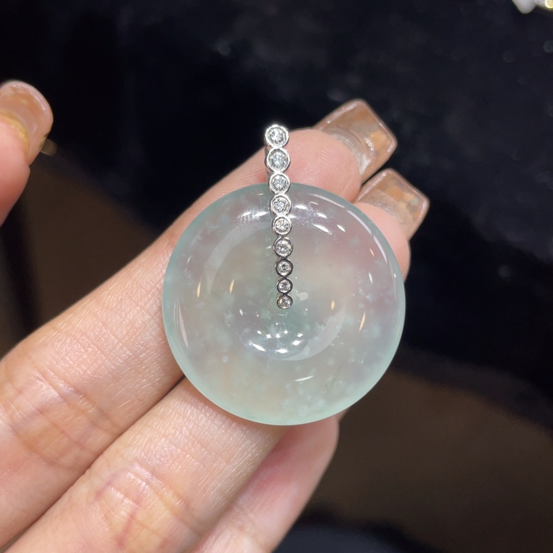 翡翠颈饰18K金镶嵌天然缅甸翡翠