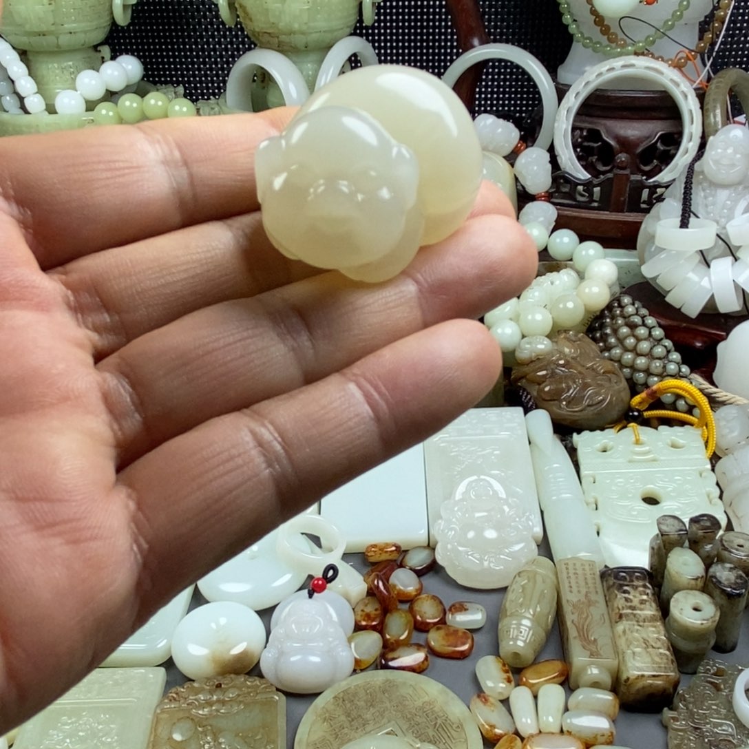 和田玉（糖玉）未镶嵌颈饰