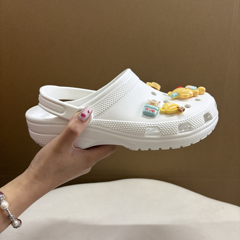 【明星/贝雅/老贝雅~啾咪】夏季新款时尚洞洞鞋百搭圆头舒适款