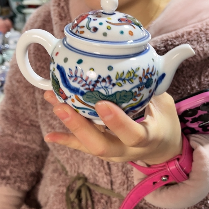 瓷片景德镇陶瓷茶壶。