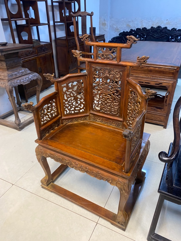 床 雕工精湛 漂亮