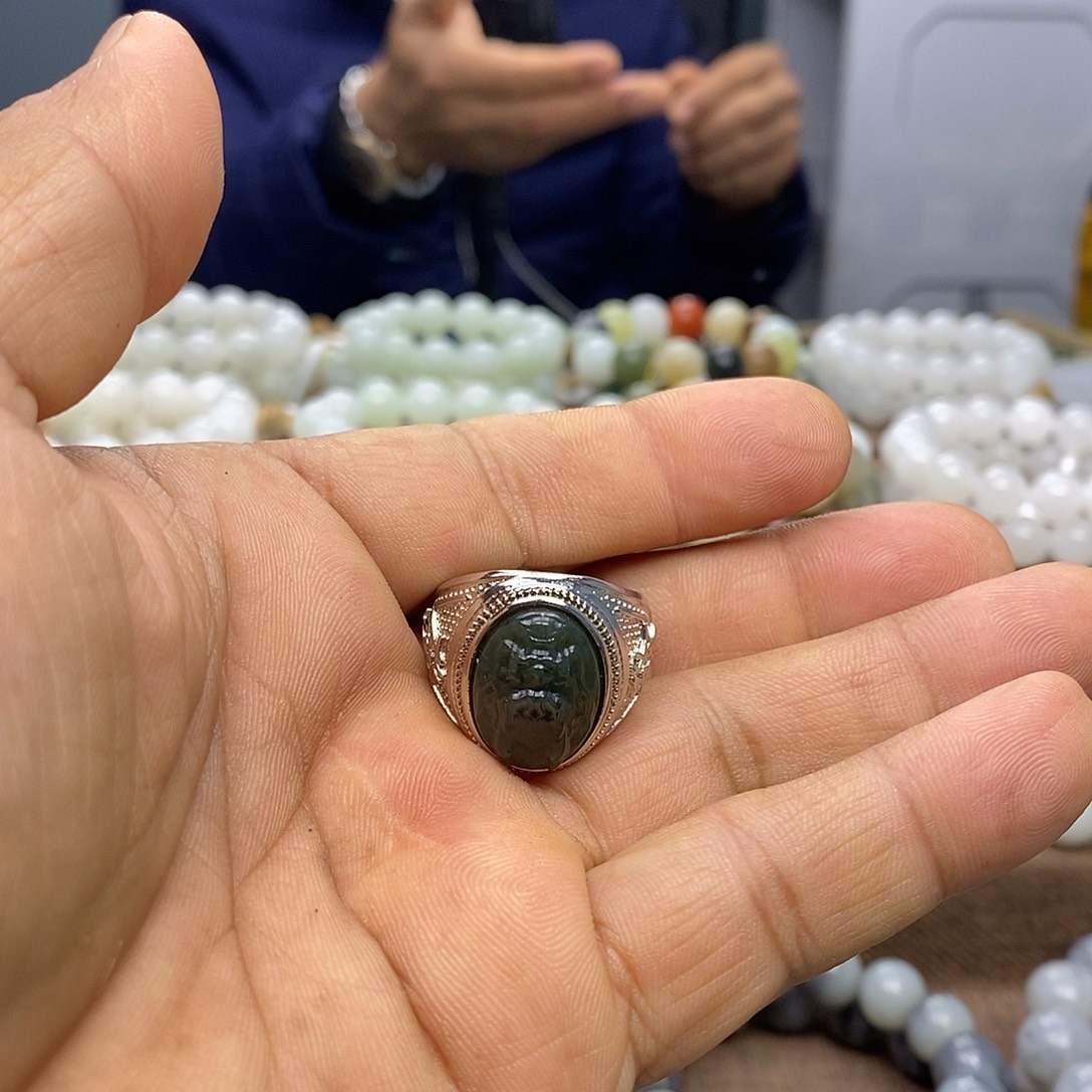 和田玉（糖玉）未镶嵌挂件