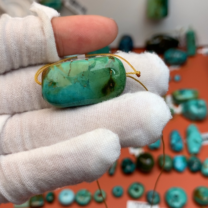 绿松石未镶嵌珠宝奇石