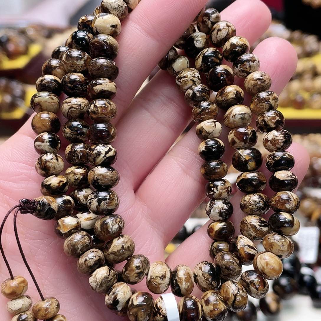 琥珀裸石未镶嵌八11094