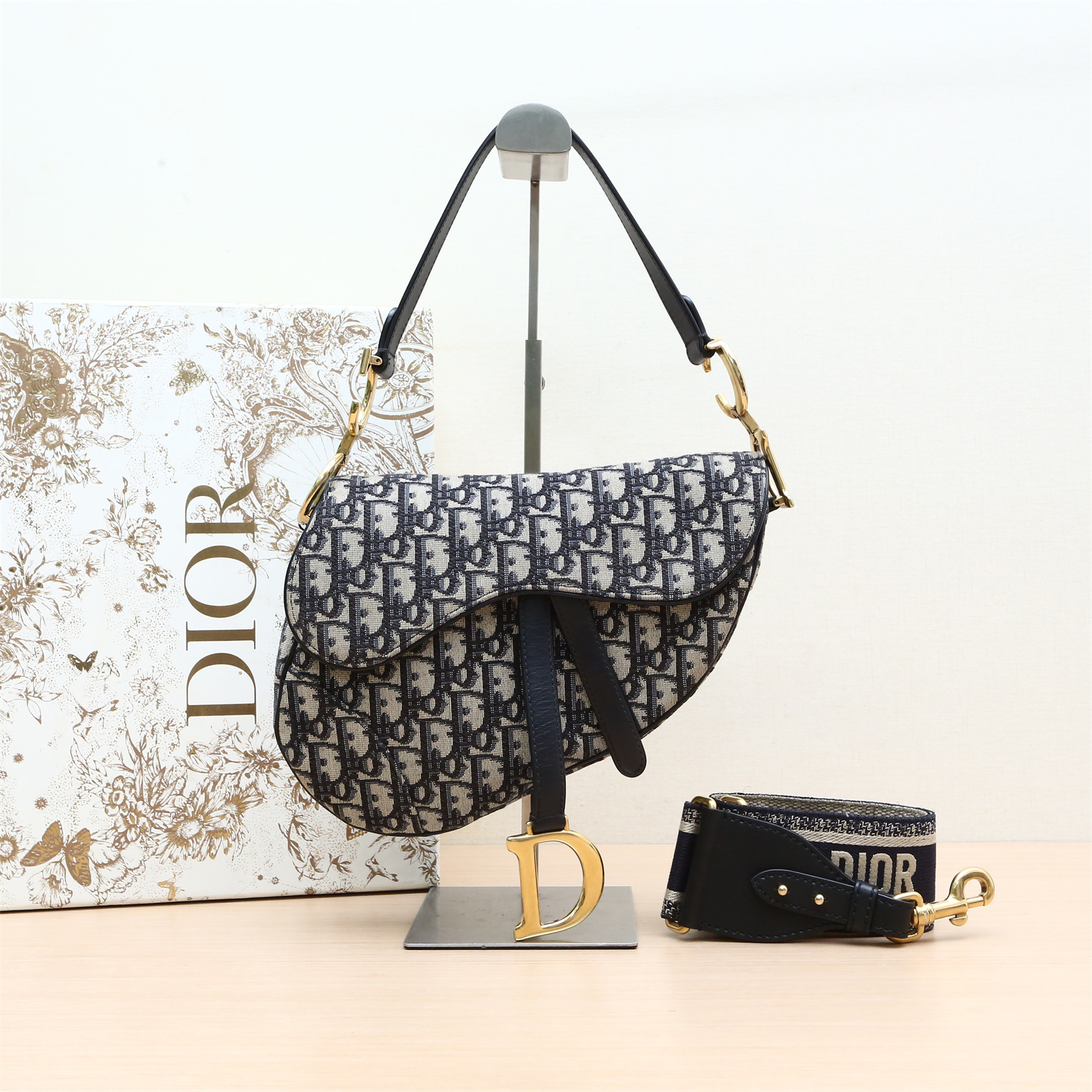 95新 DIOR/迪奥 【小花Han】马鞍 中号 配肩带 墨蓝色包