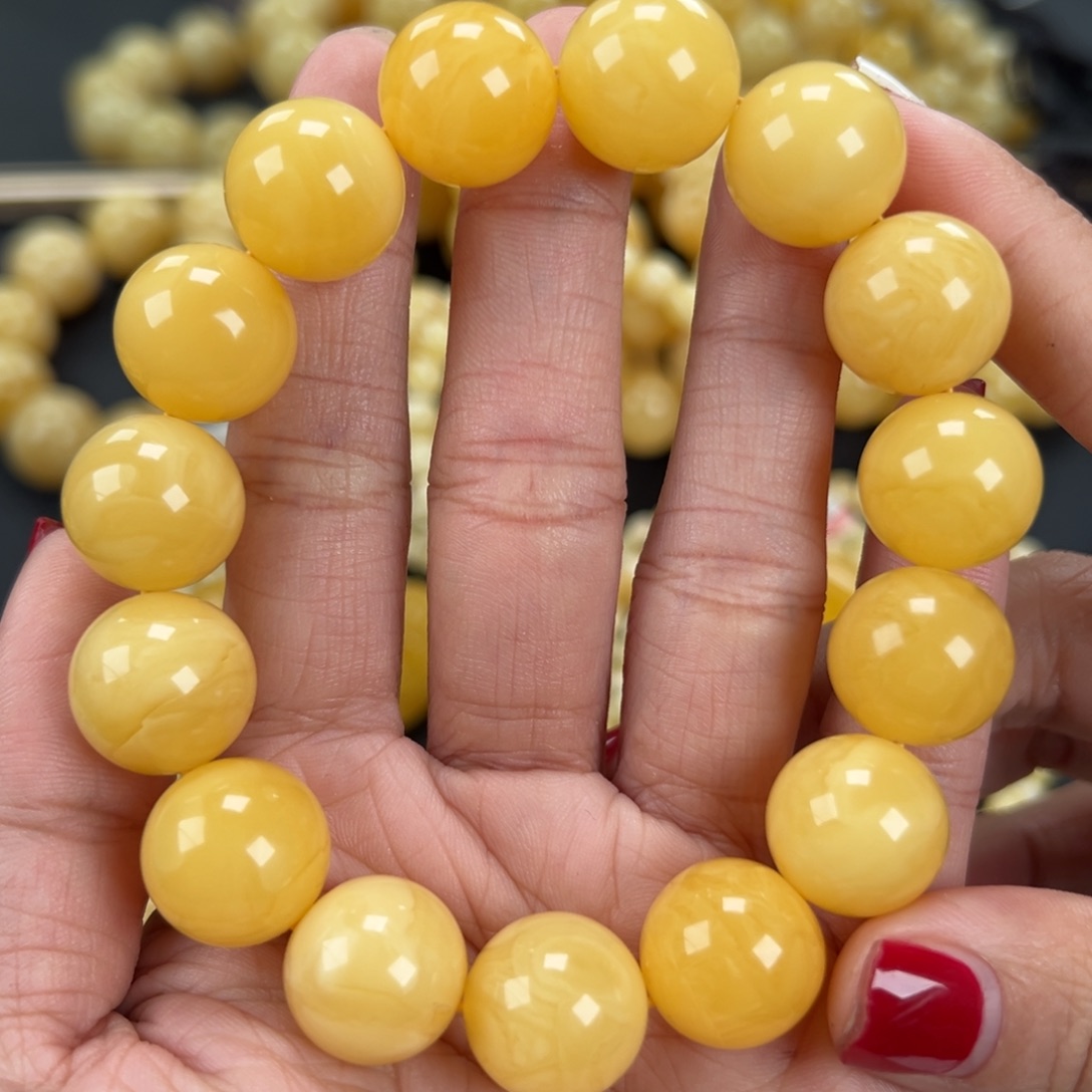 琥珀未镶嵌手链32克