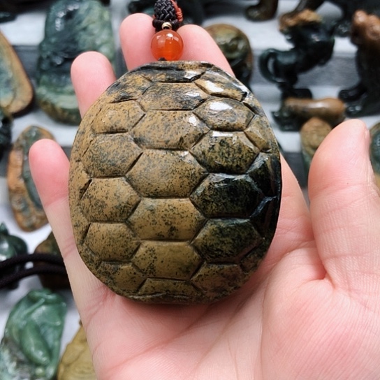 岫岩河磨玉（透闪石质玉）把件未镶嵌