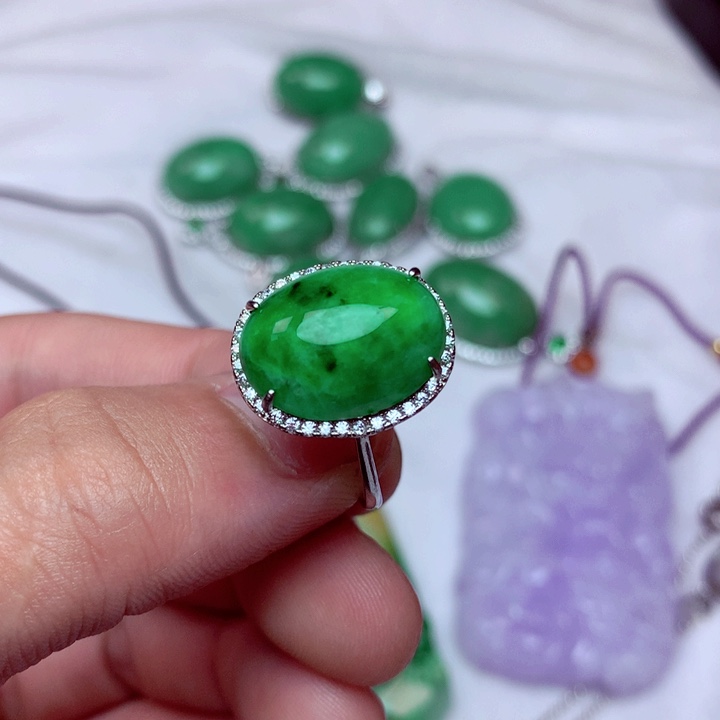 翡翠吊坠(不含链)未镶嵌