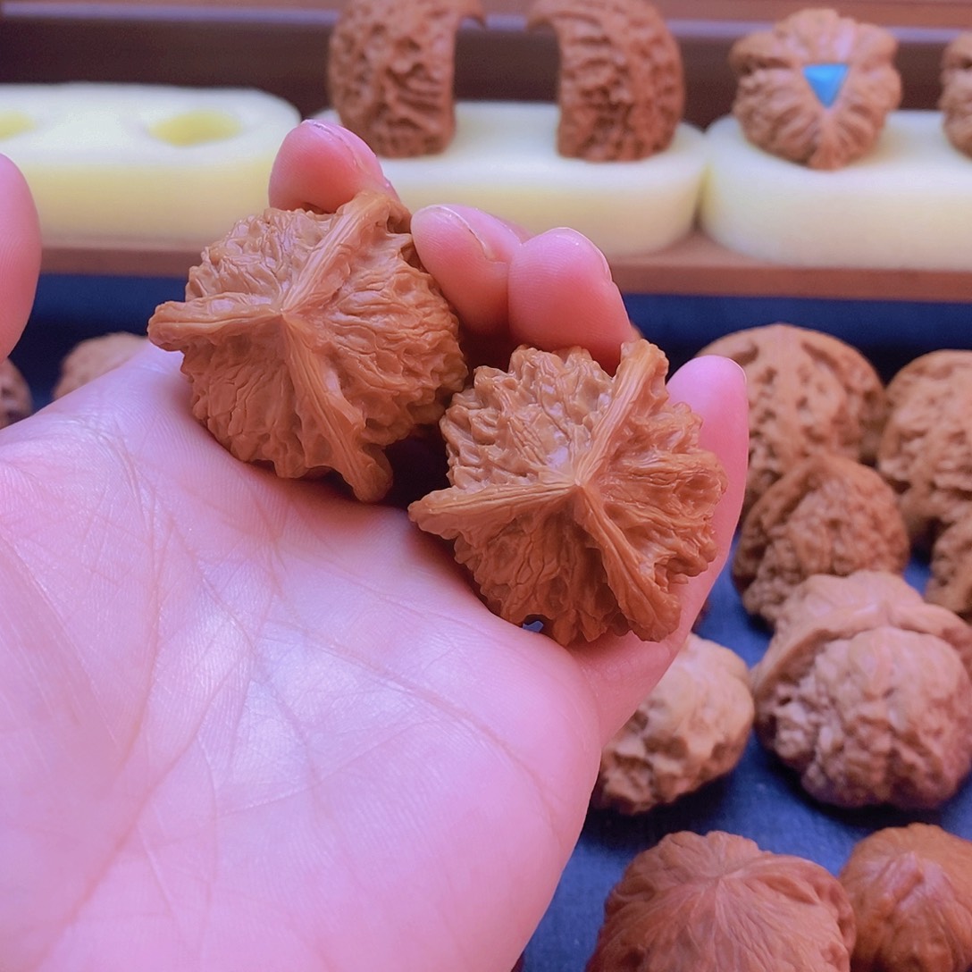 盘山三棱正奔文玩核桃