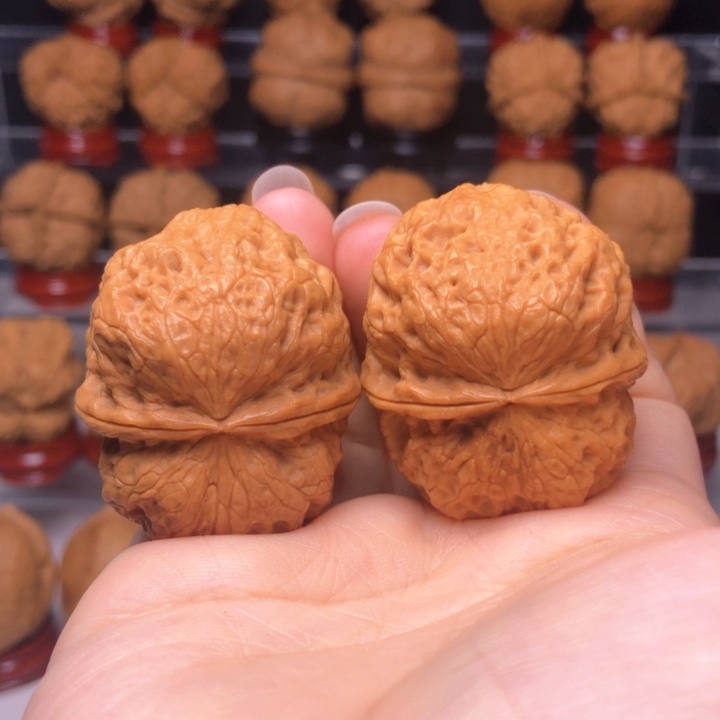 文玩核桃吊坠3虎头门埻