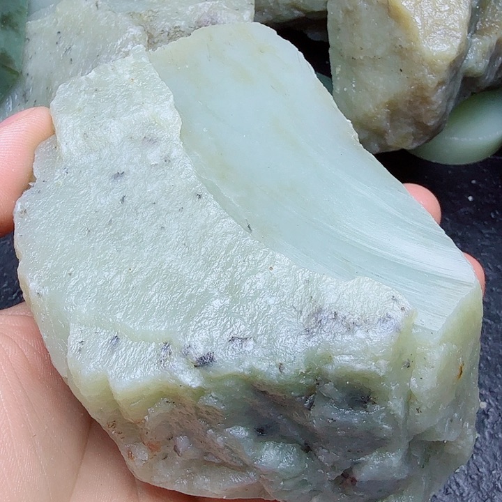 和田玉（糖玉）未镶嵌珠宝奇石