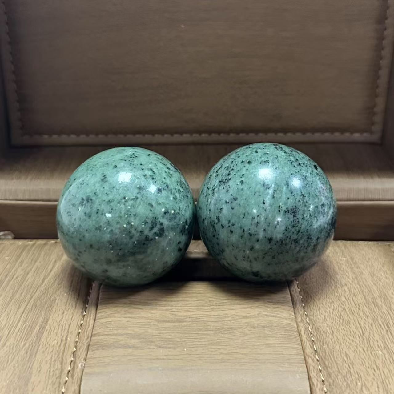 翠玉石一对【送长辈】—-6388