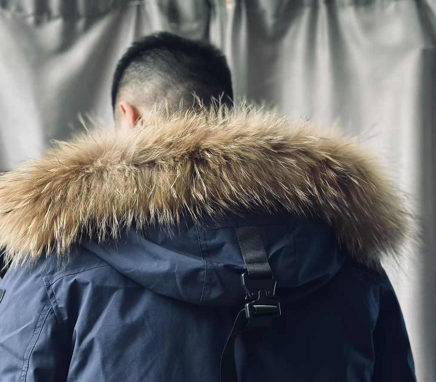 男女同款大毛领羽绒服