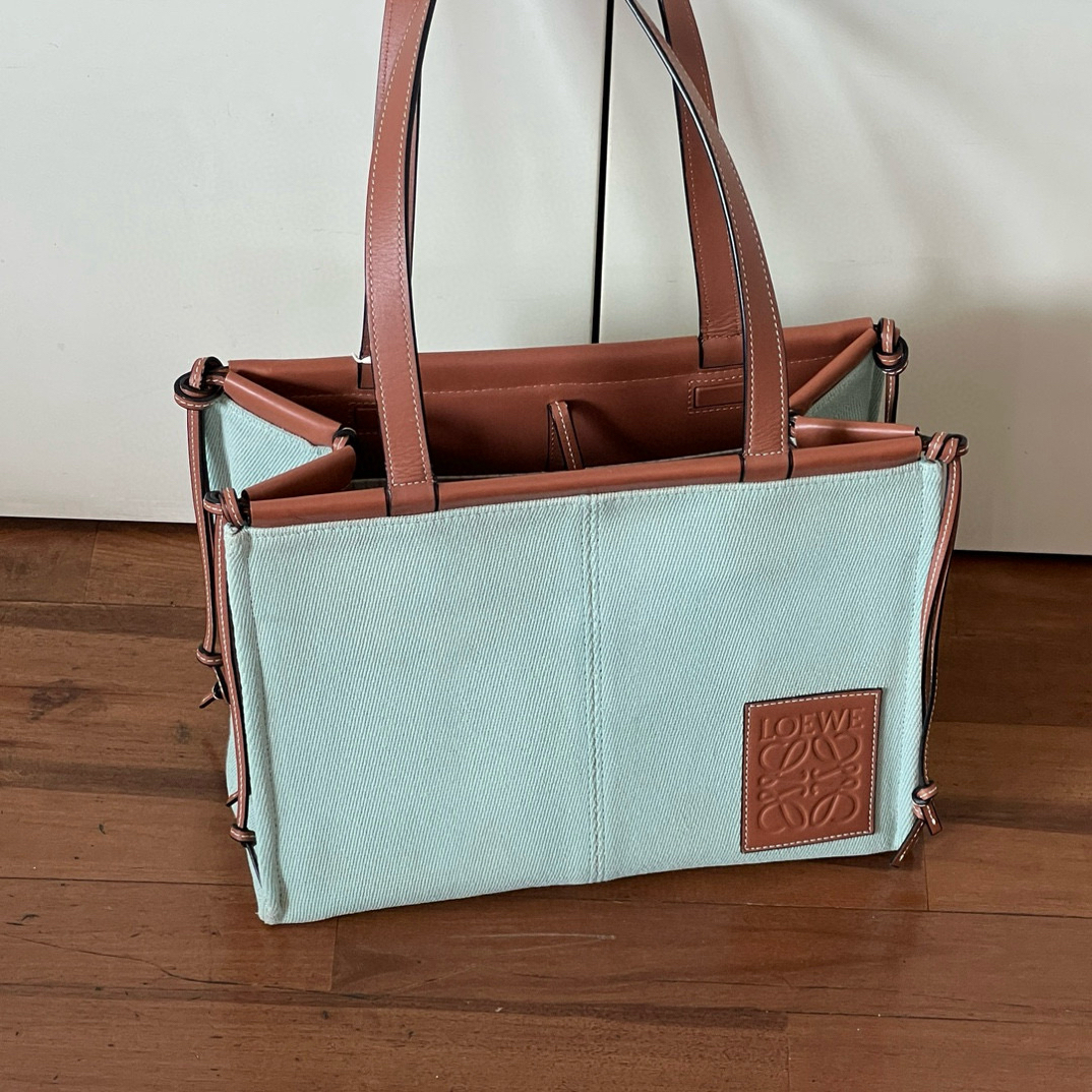 95新 LOEWE/罗意威 loewe薄荷绿色cushion托特包QX-17382443