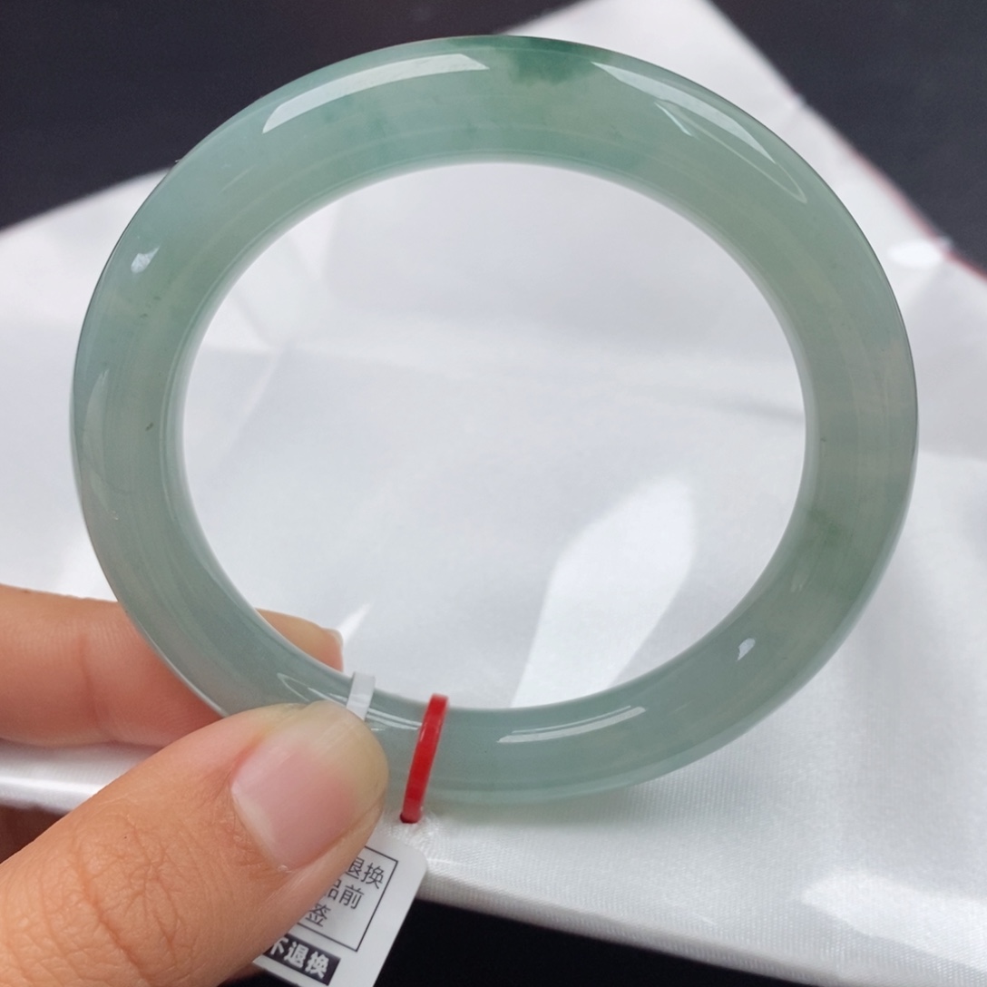 翡翠手镯（圆镯）未镶嵌