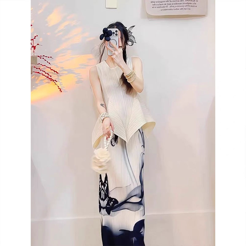 三宅新款设计感上衣女褶皱气质高级时尚无袖T恤修身显瘦时尚L318
