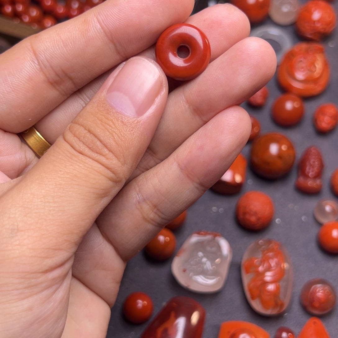 依***心南红玛瑙未镶嵌手链