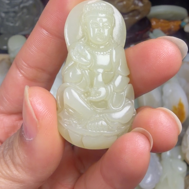 和田玉未镶嵌珠宝奇石