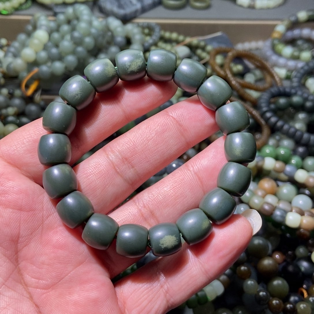 和田玉手链未镶嵌