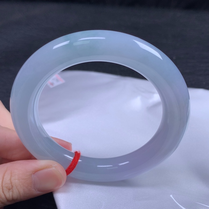 翡翠未镶嵌手镯（圆镯）