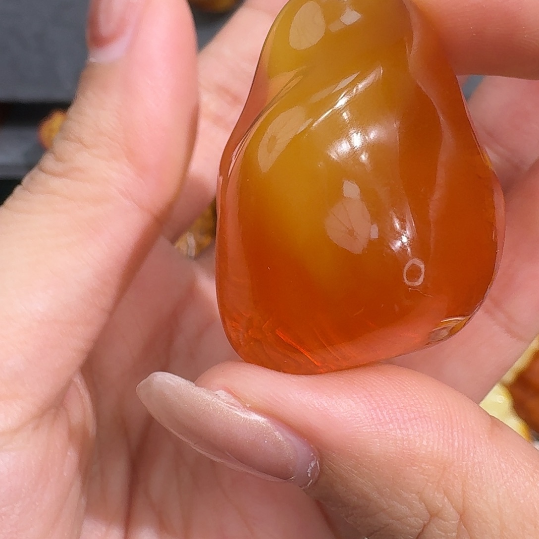 艳***儿琥珀未镶嵌裸石你