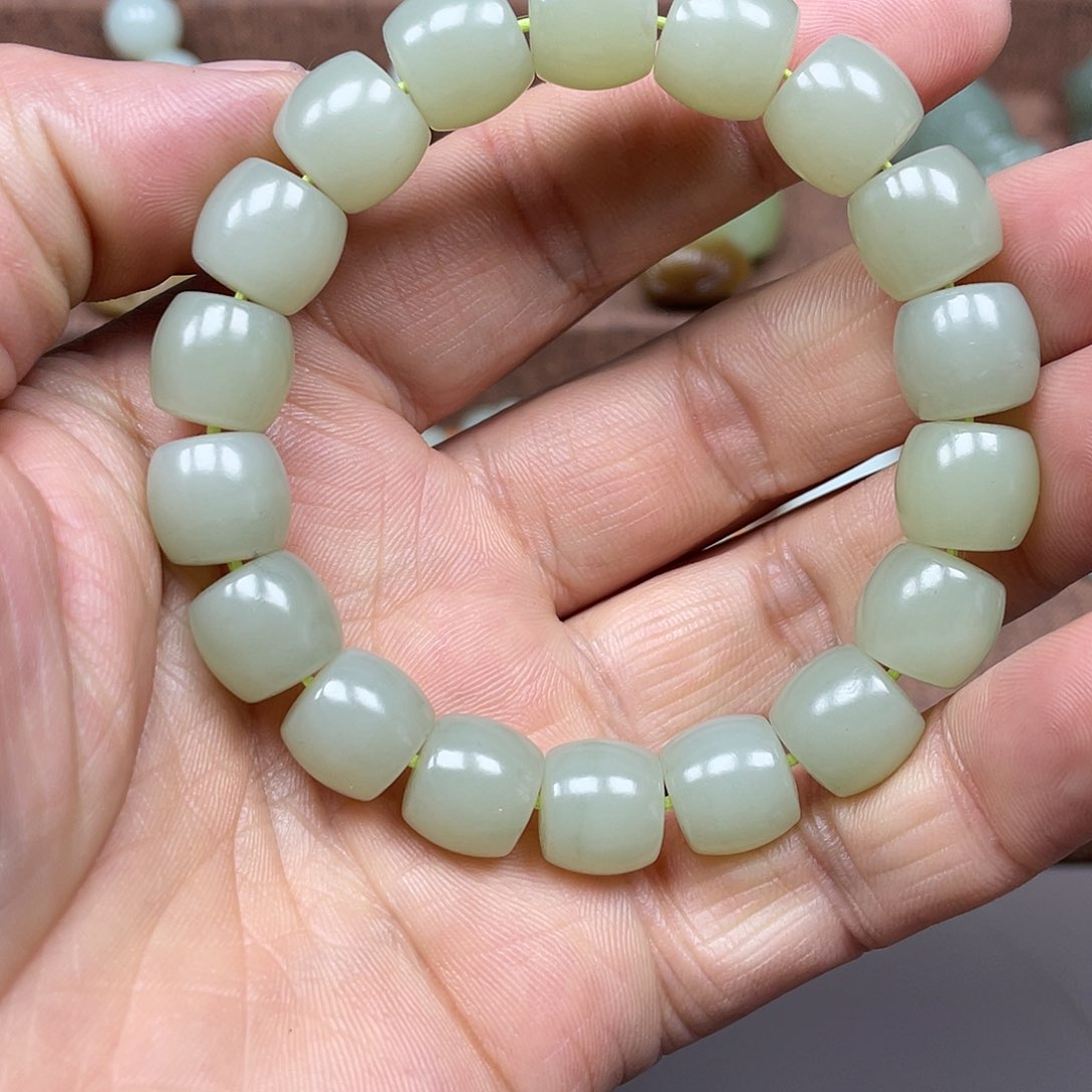 和田玉（糖玉）挂件未镶嵌