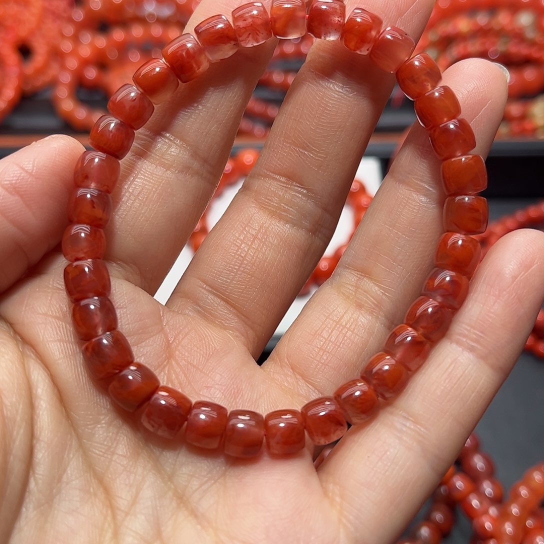南红玛瑙手链未镶嵌