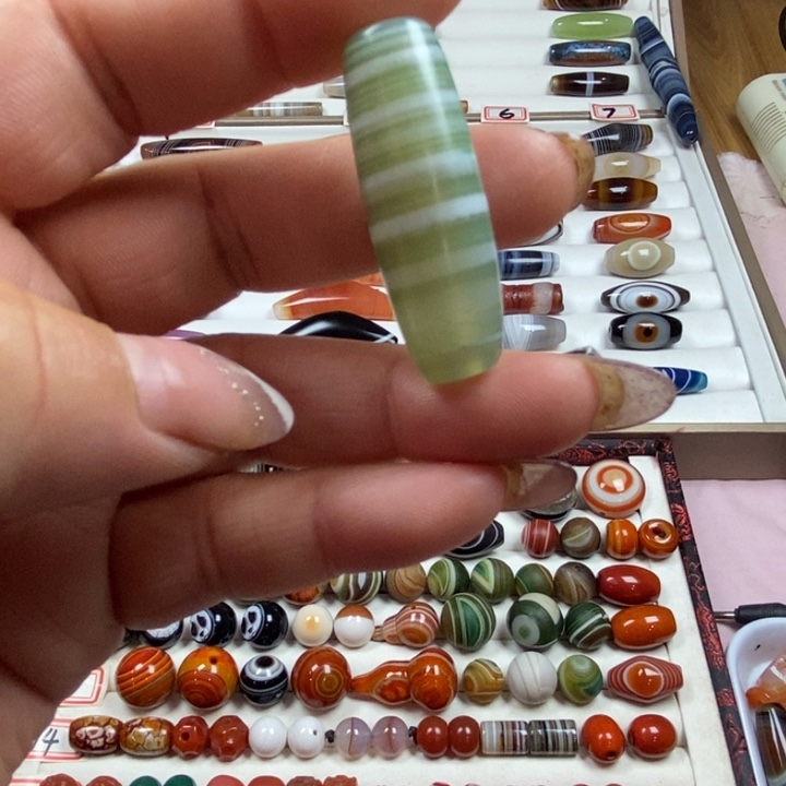 玛瑙/玉髓颈饰合金