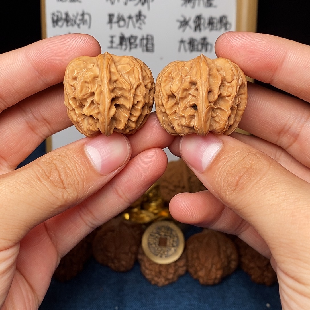 文玩核桃手串塔寺
